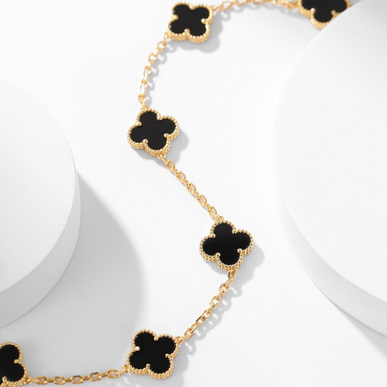 [Vellora-Opalyn]CLOVERS THE 10-MOTIFS ONYX NECKLACE
