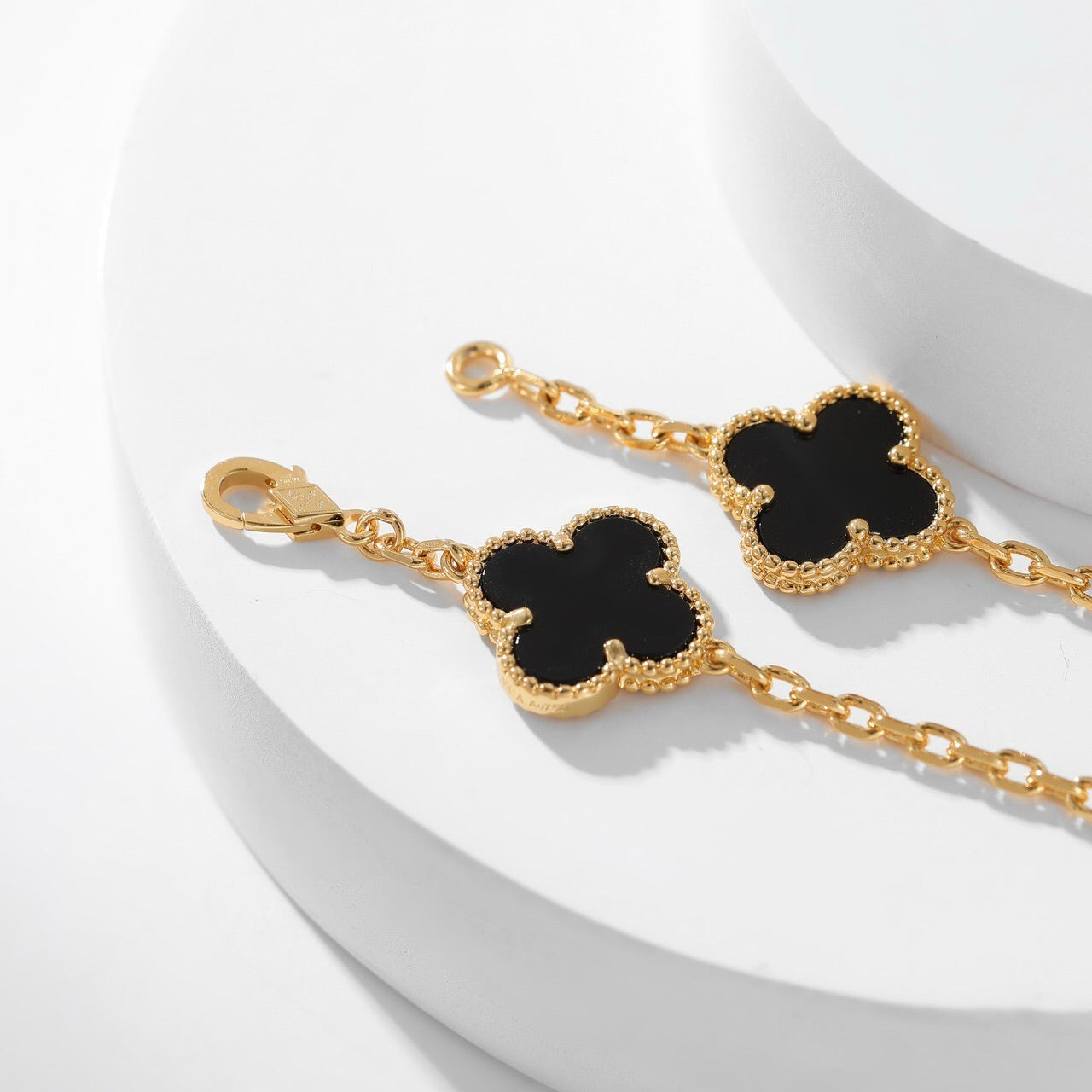[Vellora-Opalyn]CLOVERS THE 10-MOTIFS ONYX NECKLACE