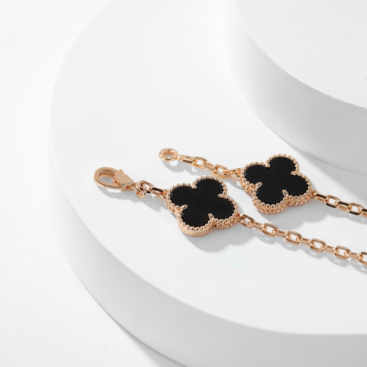 [Vellora-Opalyn]CLOVERS THE 10-MOTIFS ONYX NECKLACE