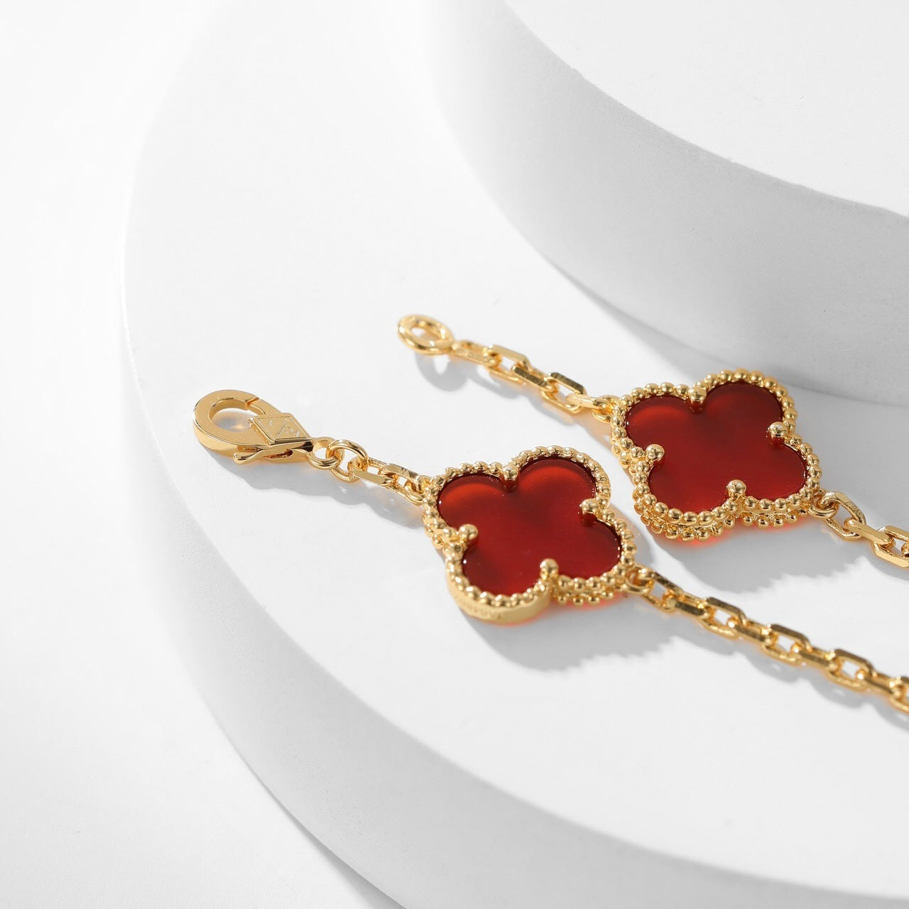 [Vellora-Opalyn]CLOVERS THE  10-MOTIFS CARNELIAN NECKLACE