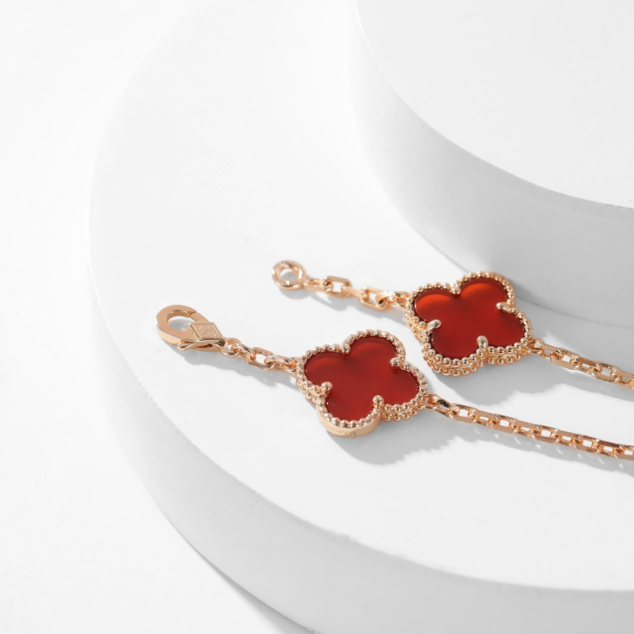 [Vellora-Opalyn]CLOVERS THE  10-MOTIFS CARNELIAN NECKLACE