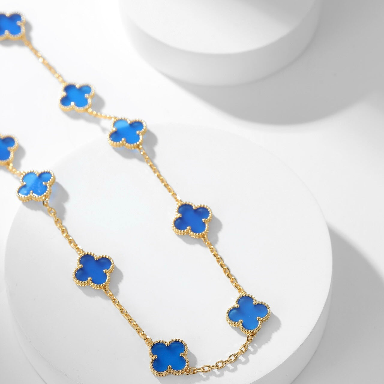 [Vellora-Opalyn]CLOVERS THE 10-MOTIFS BLUE AGATE NECKLACE