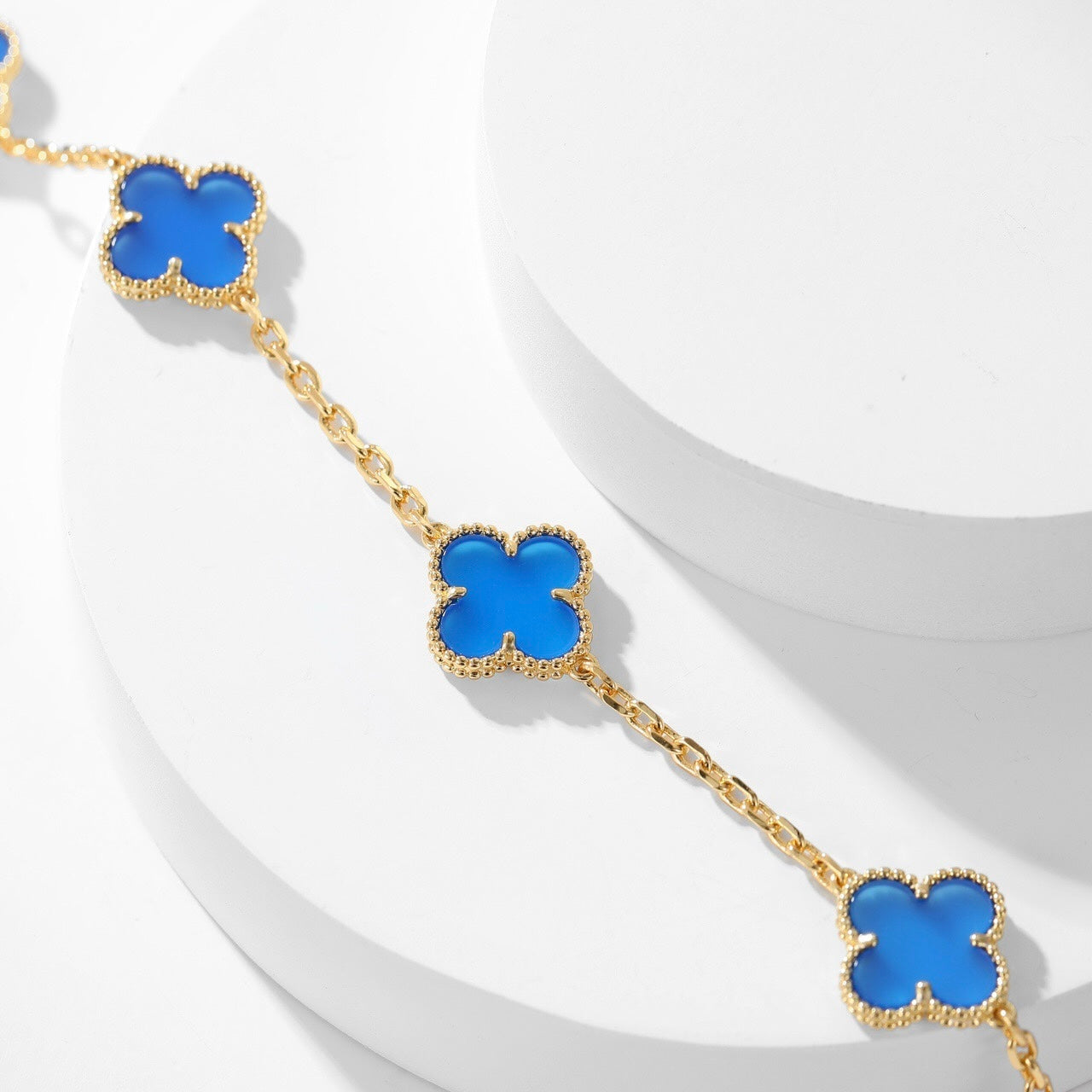 [Vellora-Opalyn]CLOVERS THE 10-MOTIFS BLUE AGATE NECKLACE