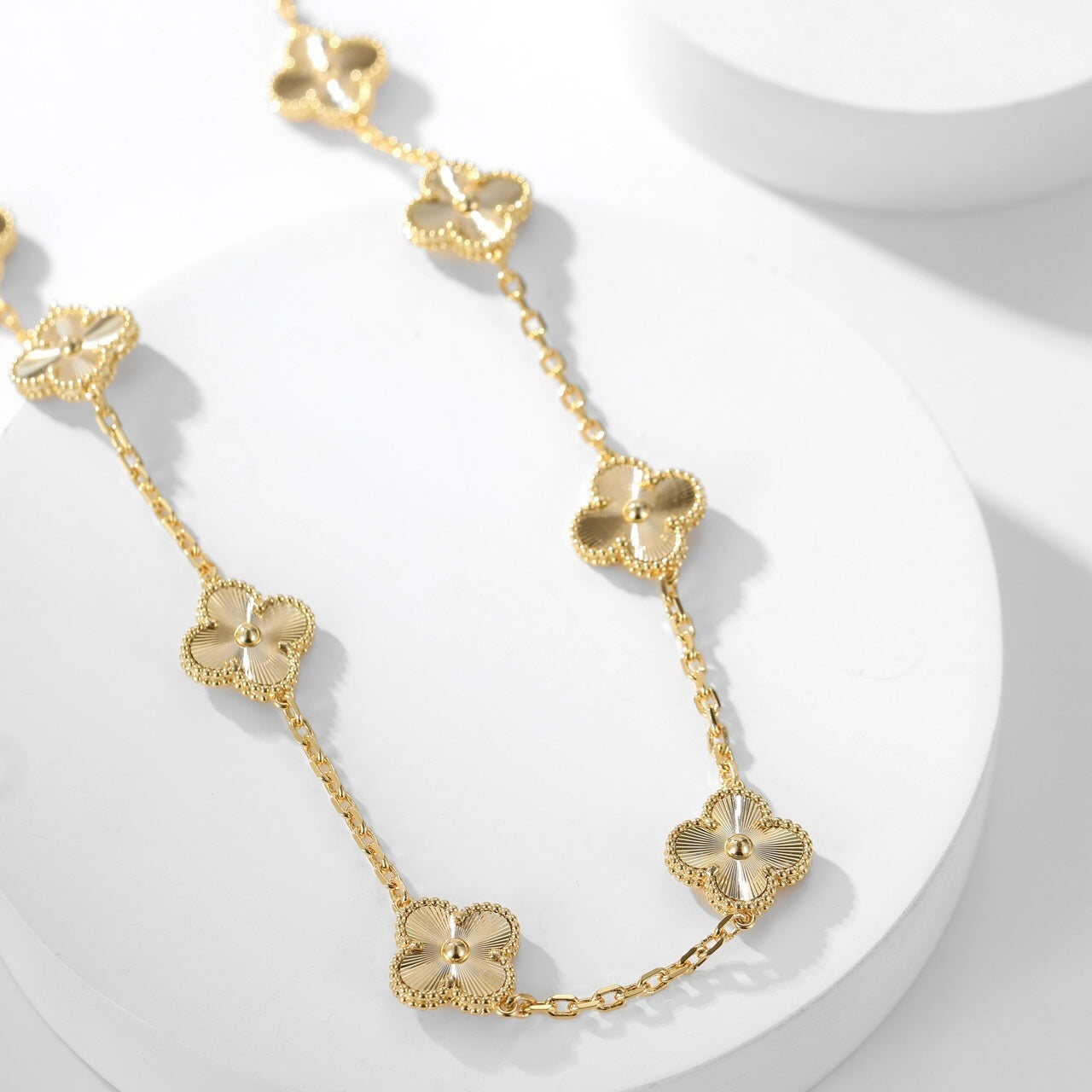 [Vellora-Opalyn]CLOVERS THE 10-MOTIFS LASER NECKLACE