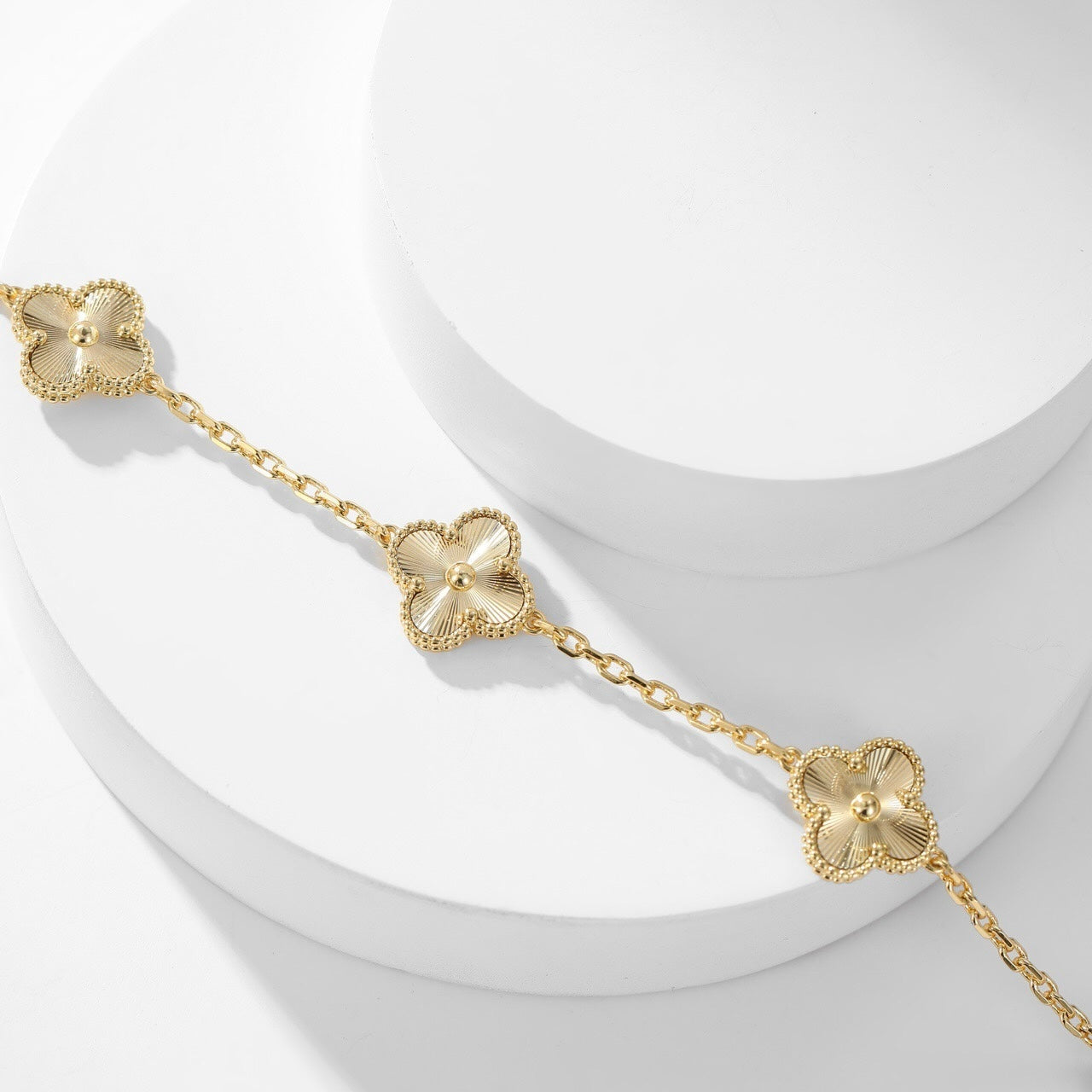 [Vellora-Opalyn]CLOVERS THE 10-MOTIFS LASER NECKLACE