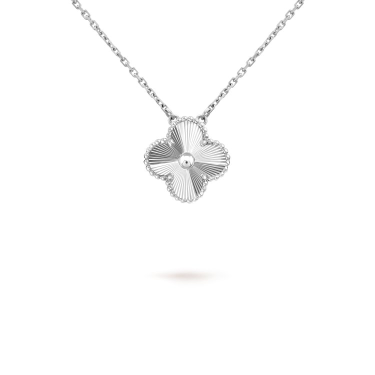 [Vellora-Opalyn]CLOVER 15MM LASER NECKLACE SILVER