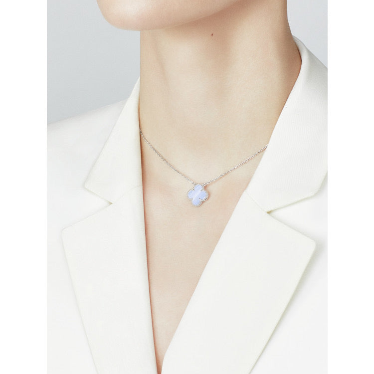 [Vellora-Opalyn]CLOVER 15MM BLUE CHALCEDONY NECKLACE SILVER