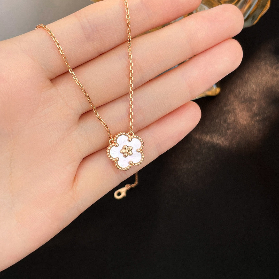 [Vellora-Opalyn]LUCKY  WHITE MOP  PLUM BLOSSOM NECKLACE