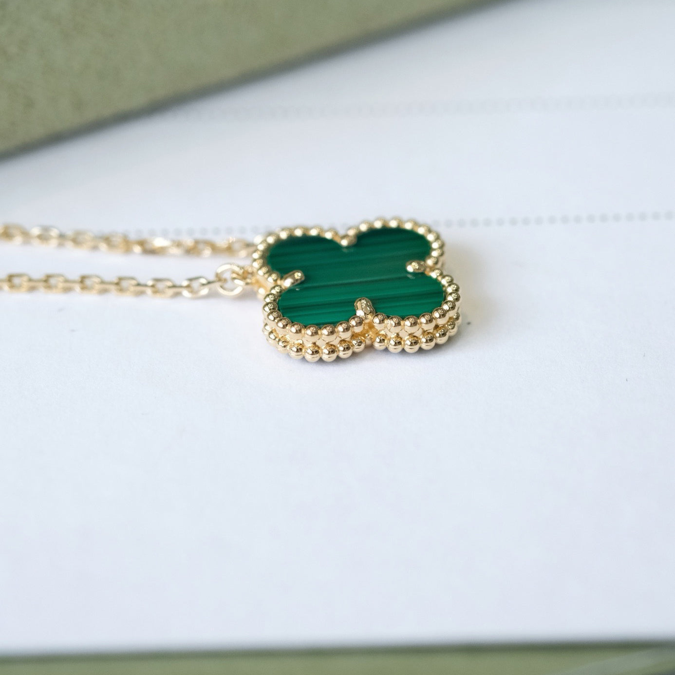 [Vellora-Opalyn]CLOVER 15MM MALACHITE SINGLE FLOWER  NECKLACE