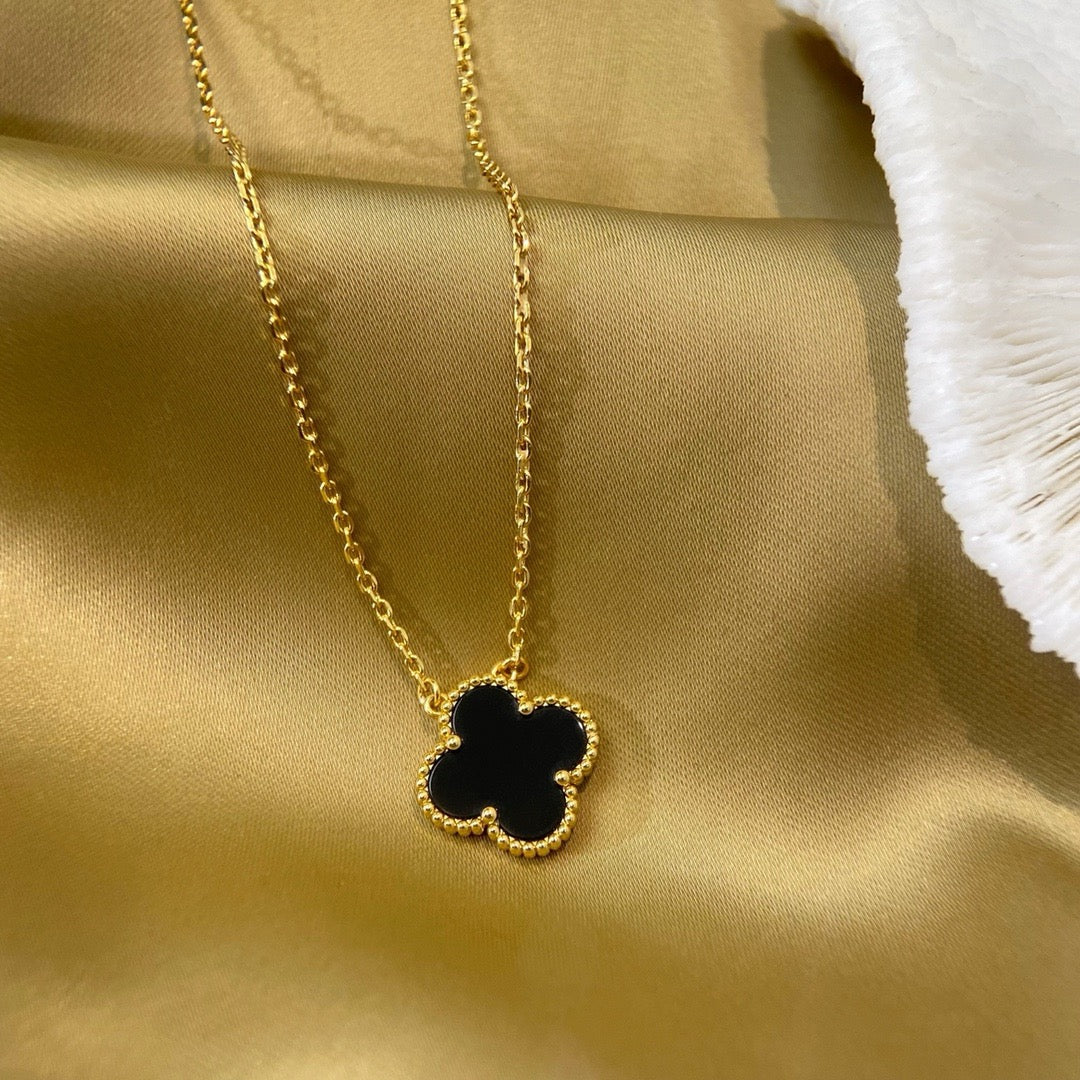 [Vellora-Opalyn]CLOVER 15MM BLACK ONYX SINGLE FLOWER NECKLACE