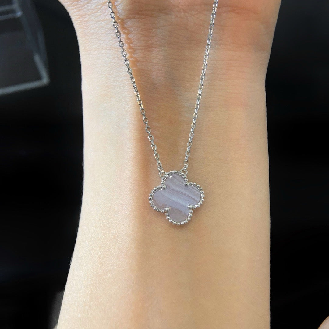 [Vellora-Opalyn]CLOVER 15MM BLUE CHALCEDONY NECKLACE SILVER