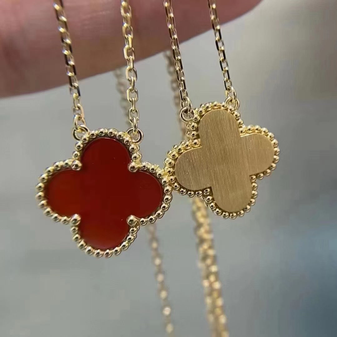 [Vellora-Opalyn]CLOVER 15MM CARNELIAN SINGLE FLOWER NECKLACE