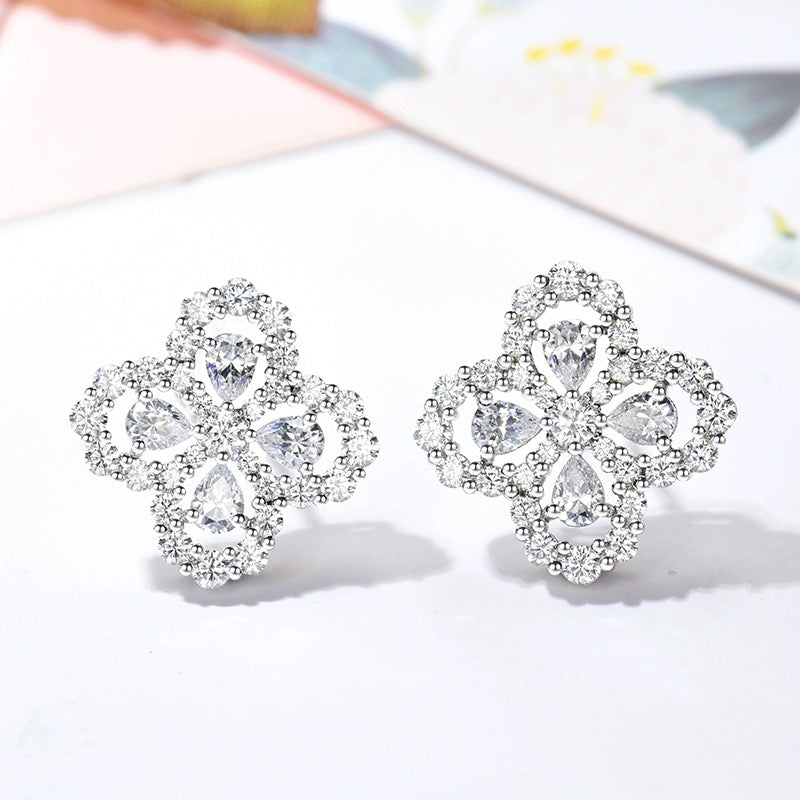 [Vellora-Opalyn]LOOP EARRINGS FULL MOTIF DIAMOND 16MM