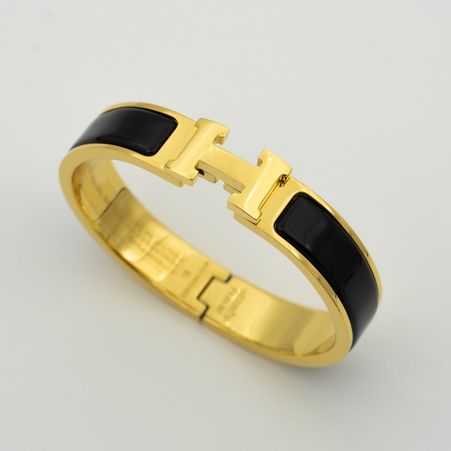 [Vellora-Opalyn]H BLACK BRACELET