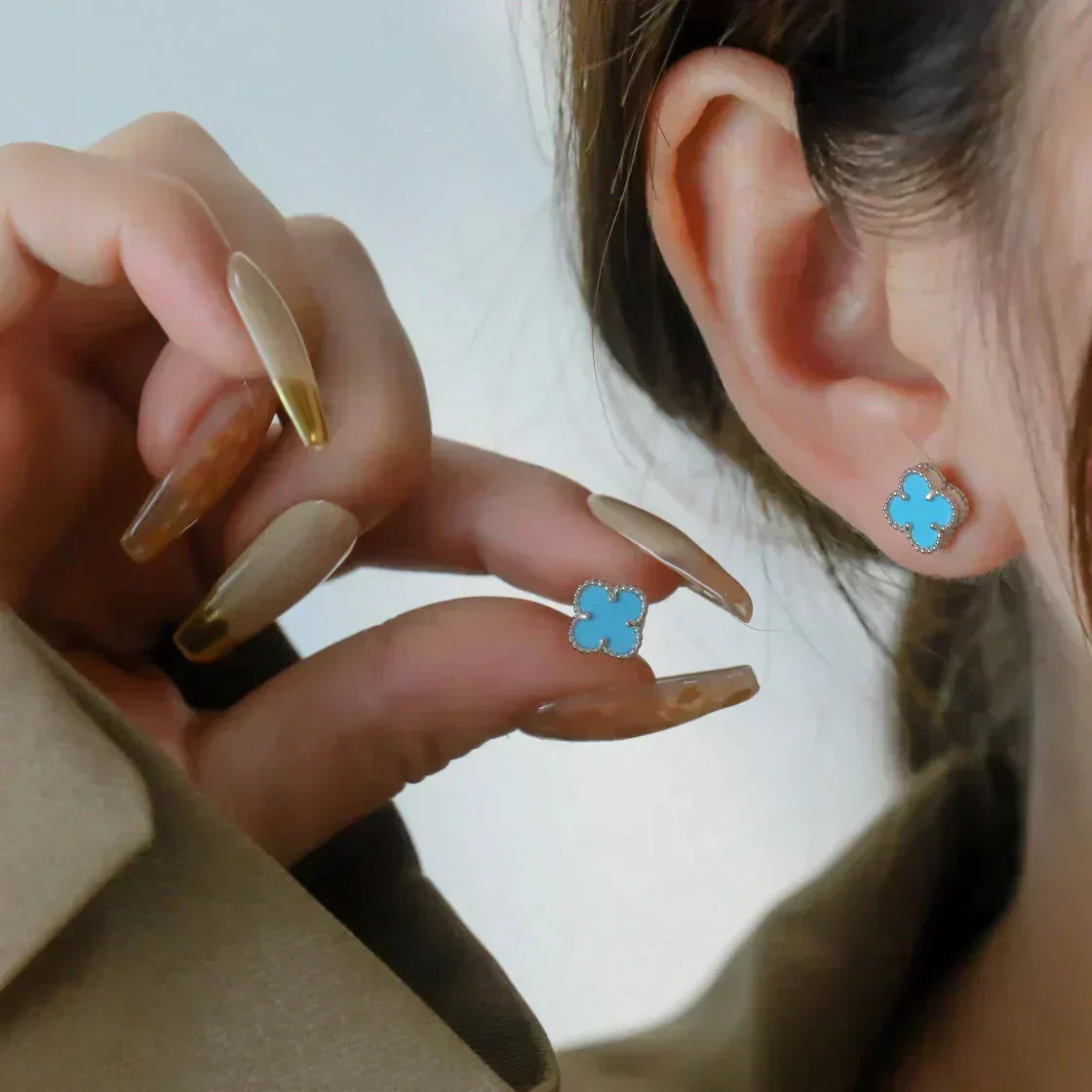 [Vellora-Opalyn]CLOVER MINI 9.5MM ONYX STUD EARRINGS SILVER