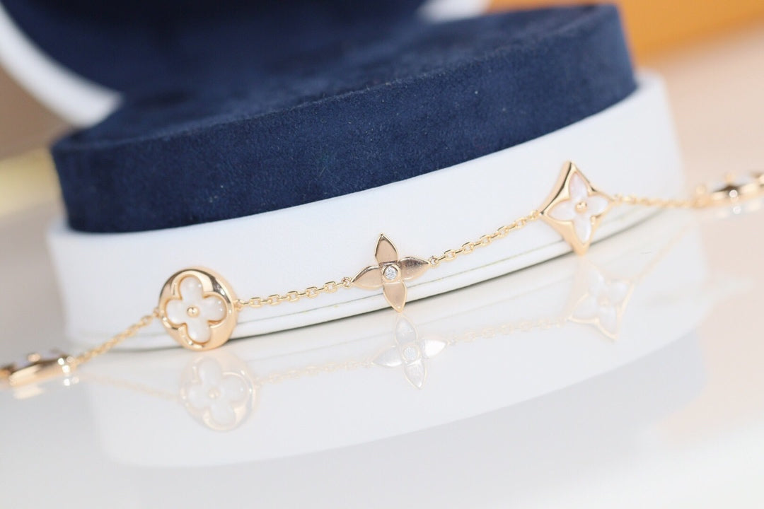 [Vellora-Opalyn]LEAF CLOVER BRACELET
