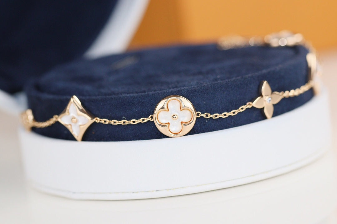 [Vellora-Opalyn]LEAF CLOVER BRACELET