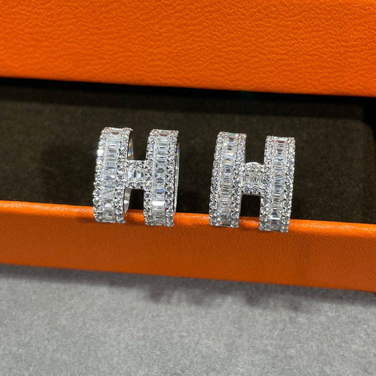 [Vellora-Opalyn]H STUD EARRINGS WITH SILVER DIAMONDS