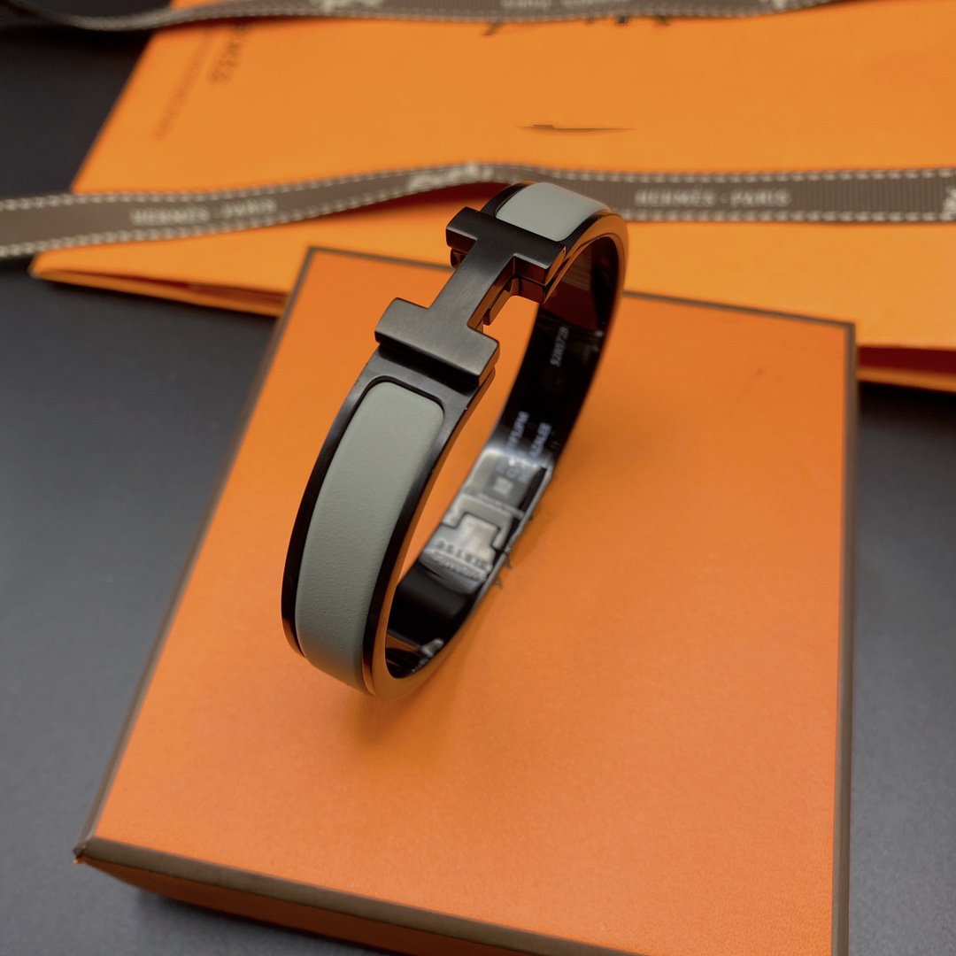 [Vellora-Opalyn]CLIC HM SO BLACK GREY BRACELET