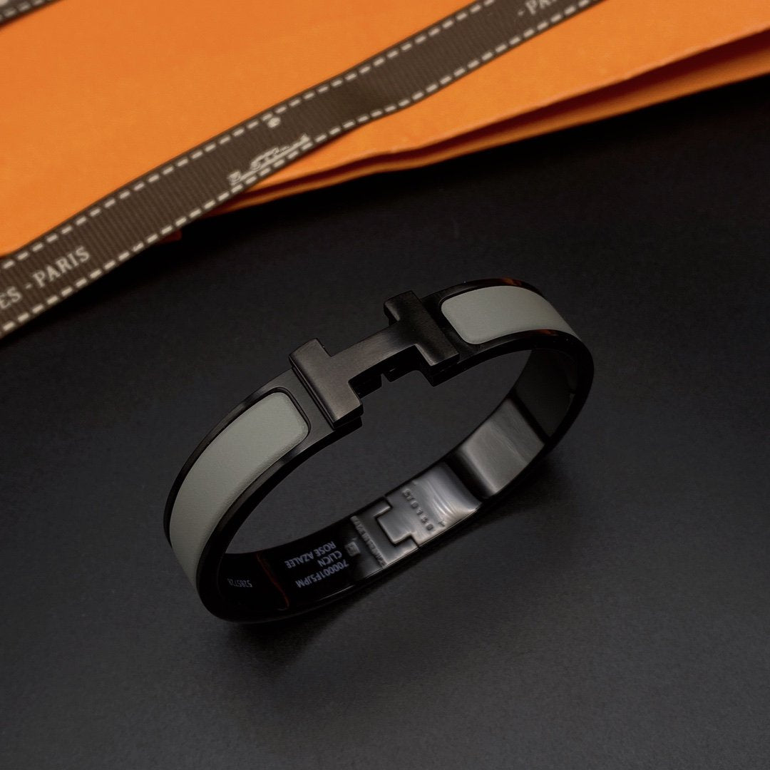 [Vellora-Opalyn]CLIC HM SO BLACK GREY BRACELET