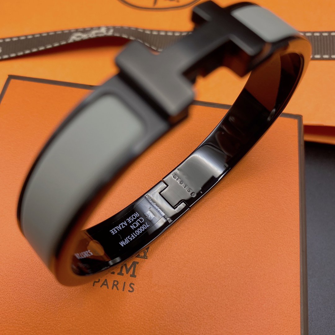 [Vellora-Opalyn]CLIC HM SO BLACK GREY BRACELET