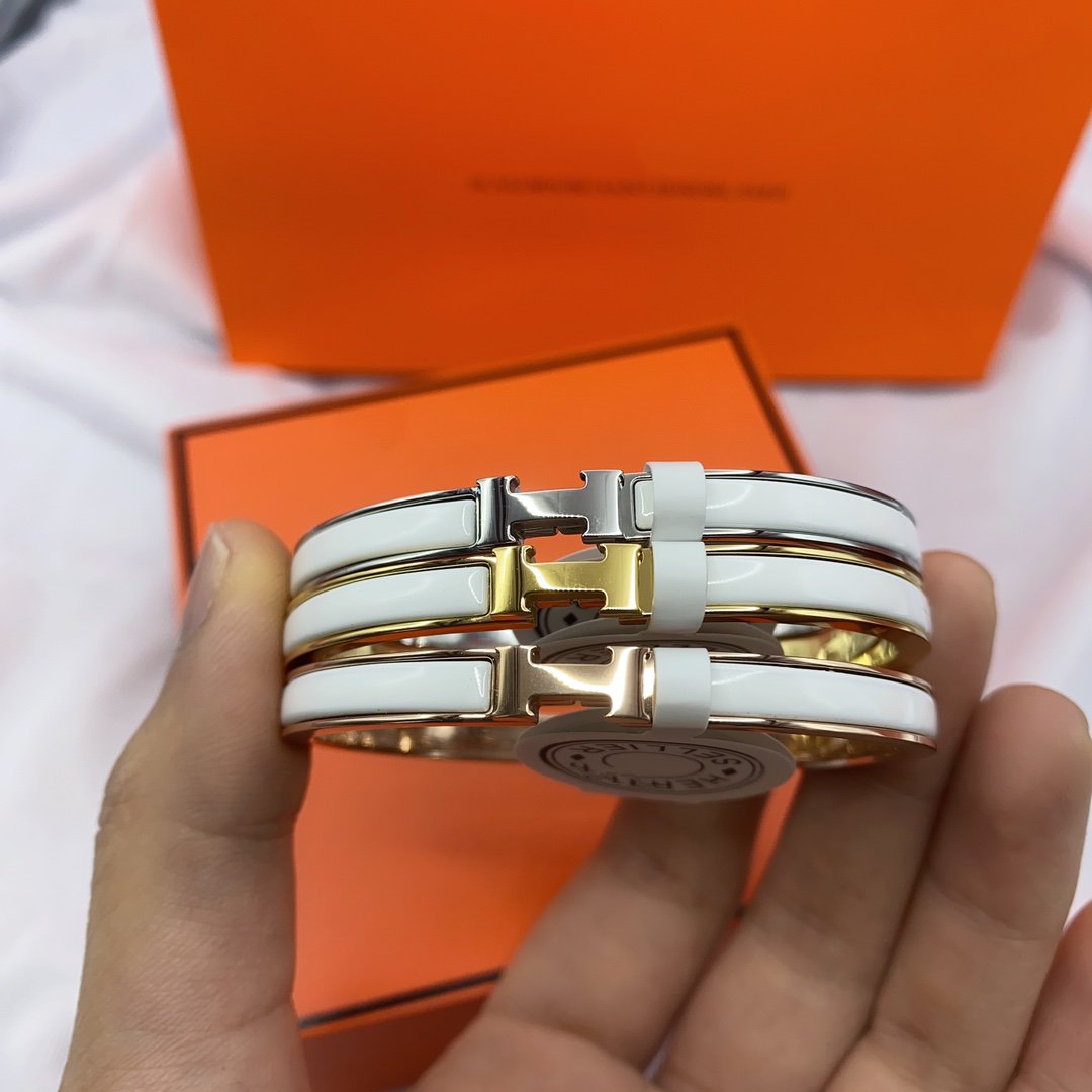 [Vellora-Opalyn]CLASSIC HM CLIC WHITE 8MM ENAMEL BRACELET