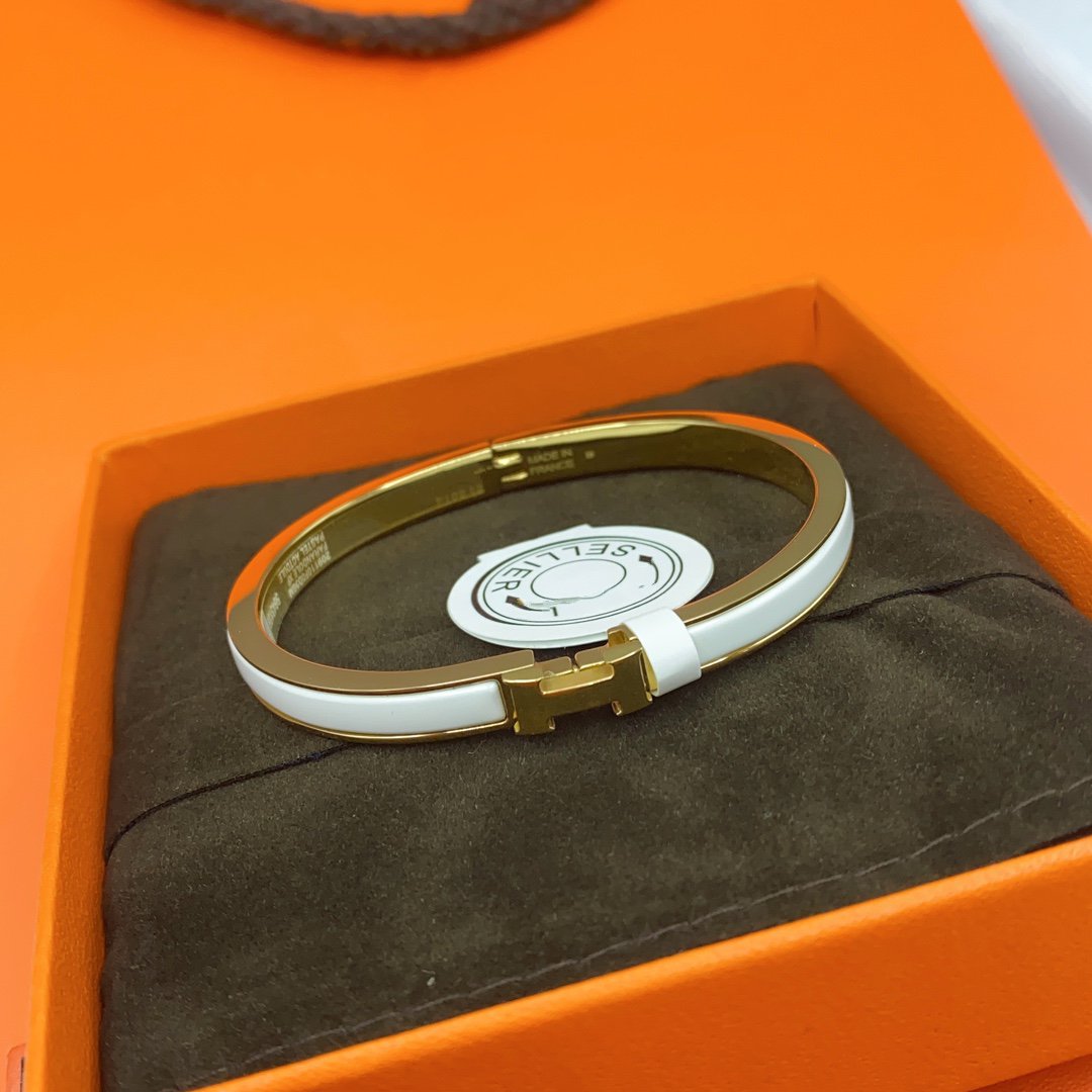 [Vellora-Opalyn]CLASSIC HM CLIC WHITE 8MM ENAMEL BRACELET