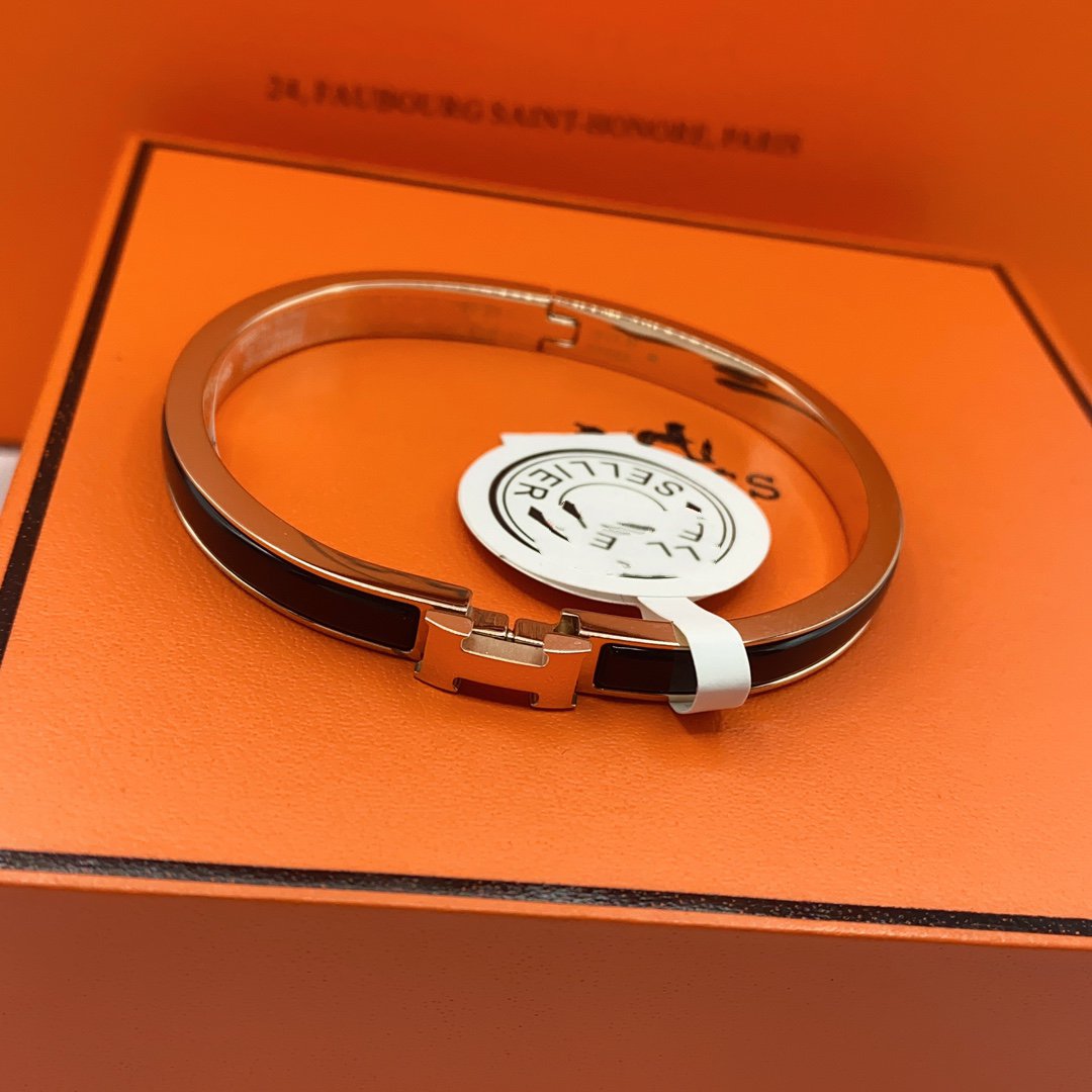 [Vellora-Opalyn]CLASSIC HM CLIC BLACK 8MM ENAMEL BRACELET