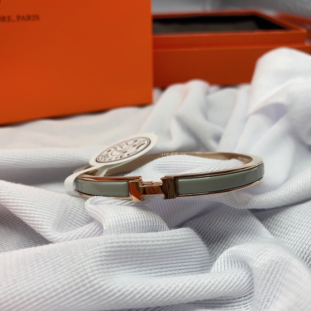 [Vellora-Opalyn]CLASSIC HM CLIC GREEN 8MM ENAMEL BRACELET