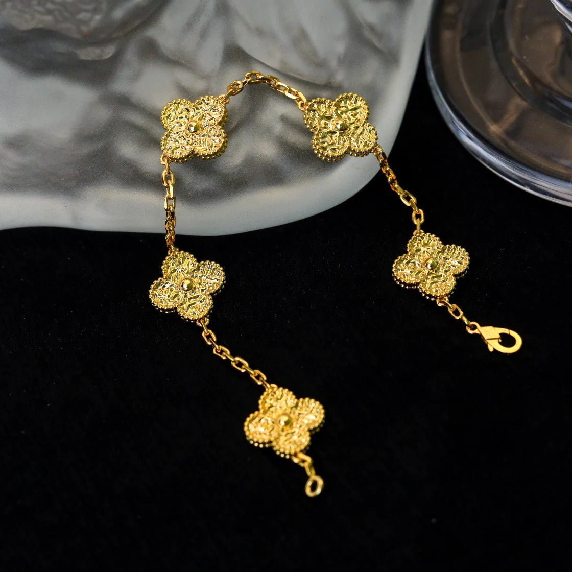 [Vellora-Opalyn]CLOVER 5 MOTIFS BRONZING BRACELET