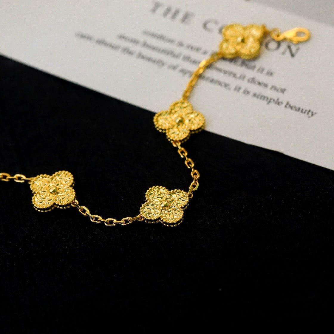[Vellora-Opalyn]CLOVER 5 MOTIFS BRONZING BRACELET