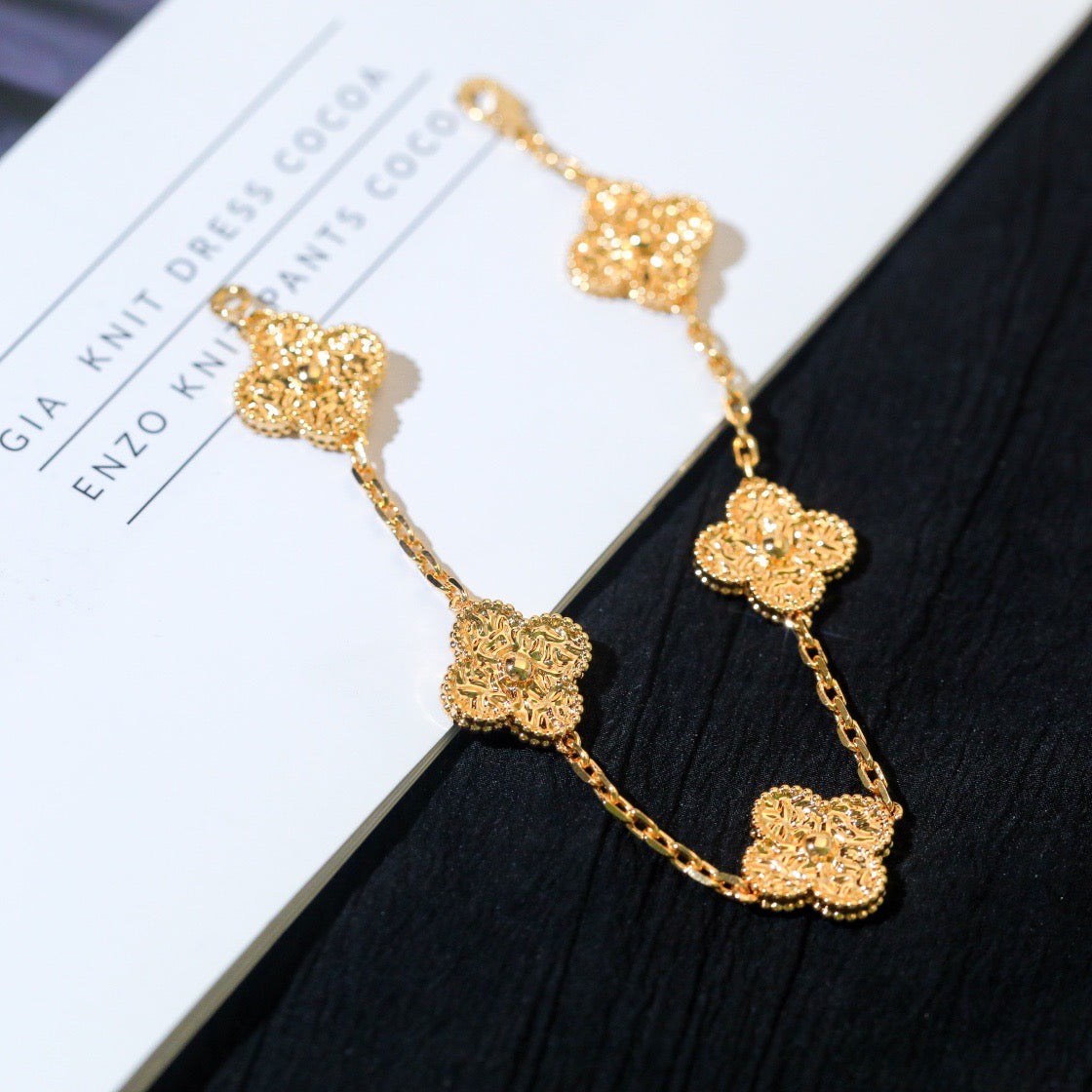 [Vellora-Opalyn]CLOVER 5 MOTIFS BRONZING BRACELET