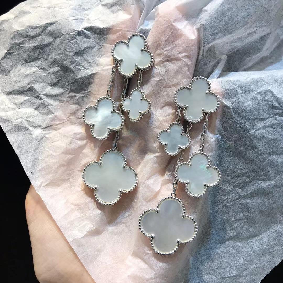 [Vellora-Opalyn]CLOVER EARRINGS WHITE MOP 4 MOTIFS SILVER