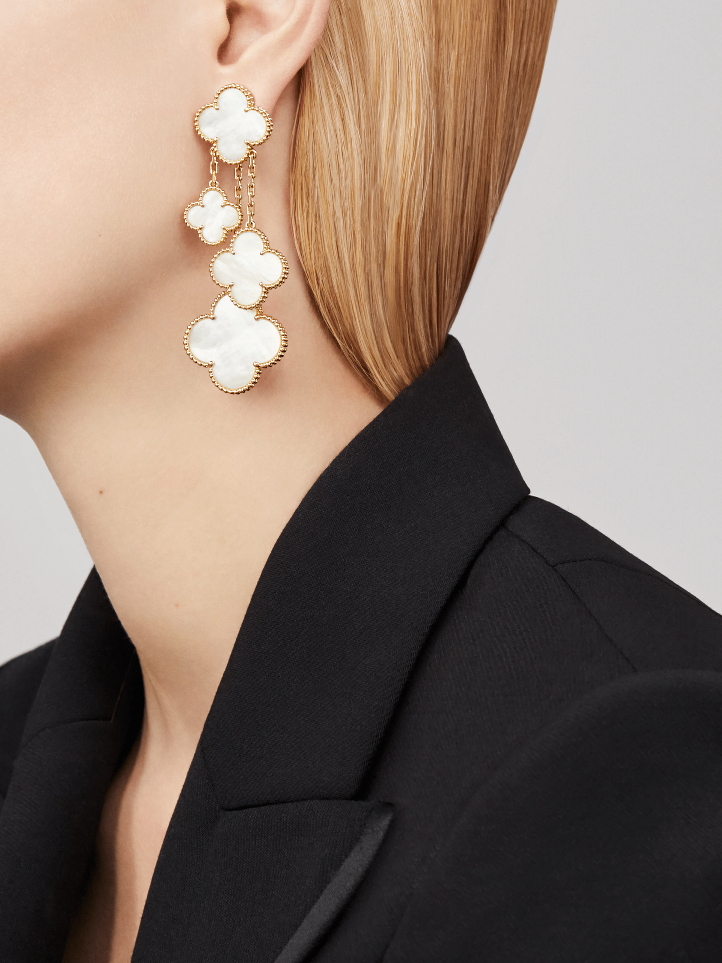 [Vellora-Opalyn]CLOVER EARRINGS WHITE MOP 4 MOTIFS GOLD