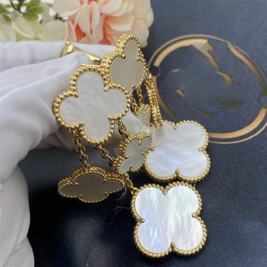 [Vellora-Opalyn]CLOVER EARRINGS WHITE MOP 4 MOTIFS GOLD