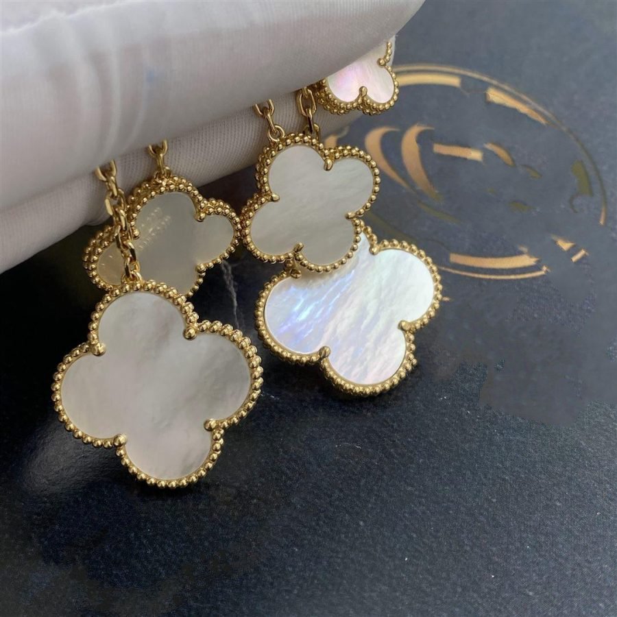 [Vellora-Opalyn]CLOVER EARRINGS WHITE MOP 4 MOTIFS GOLD