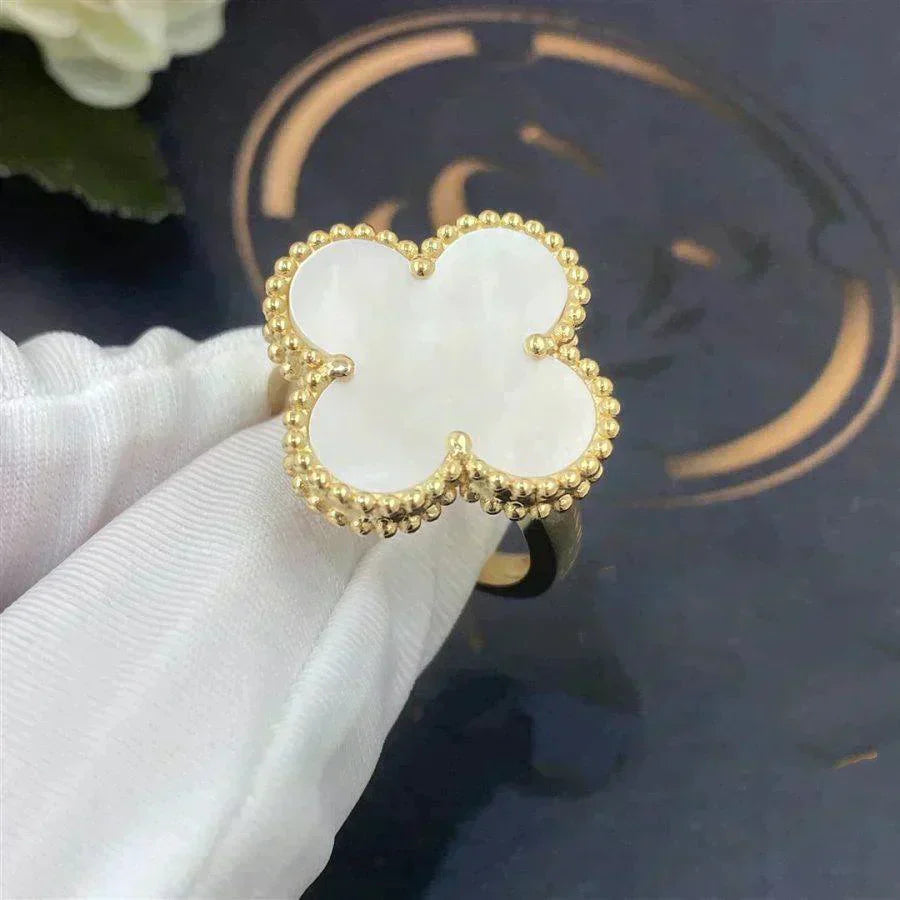 [Vellora-Opalyn]CLOVER WHITE MOP RING