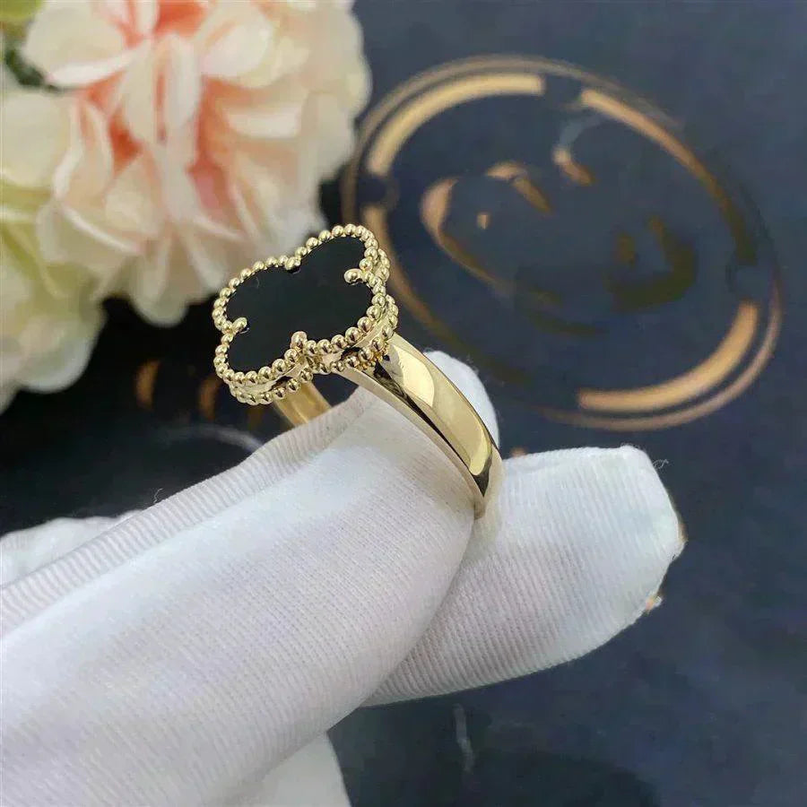 [Vellora-Opalyn]CLOVER ONYX RING