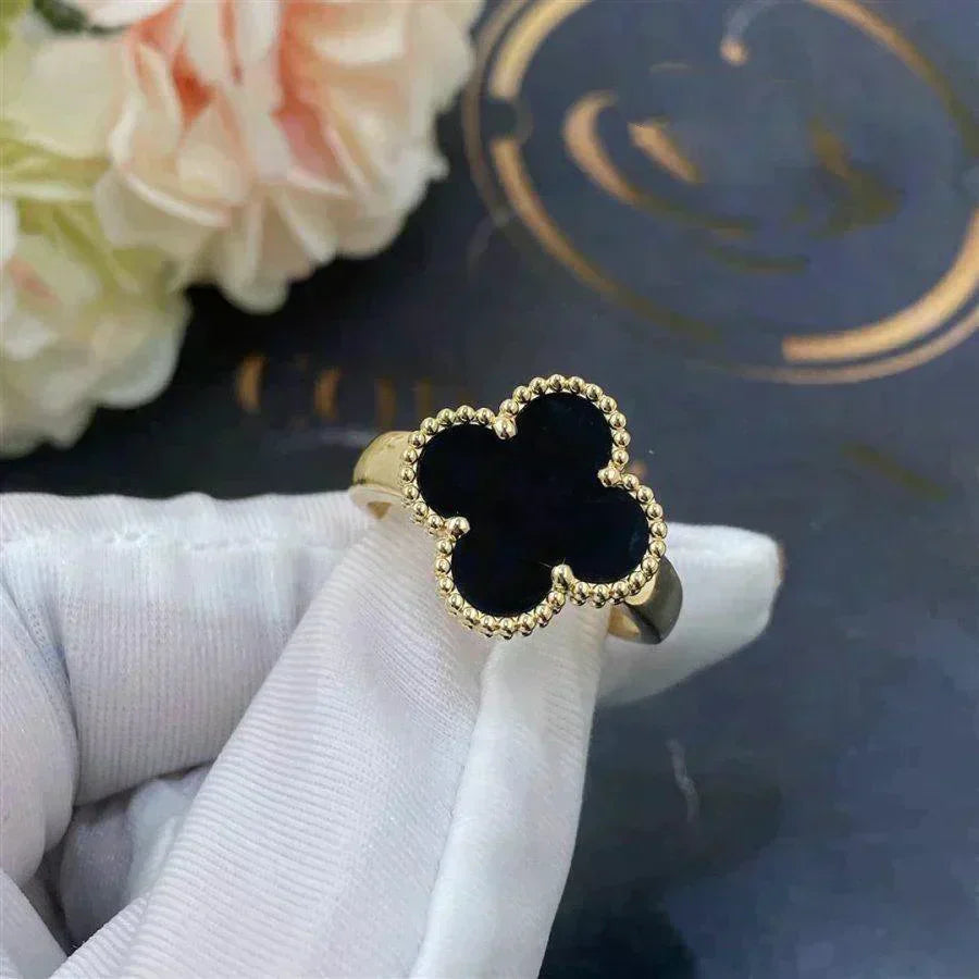 [Vellora-Opalyn]CLOVER ONYX RING