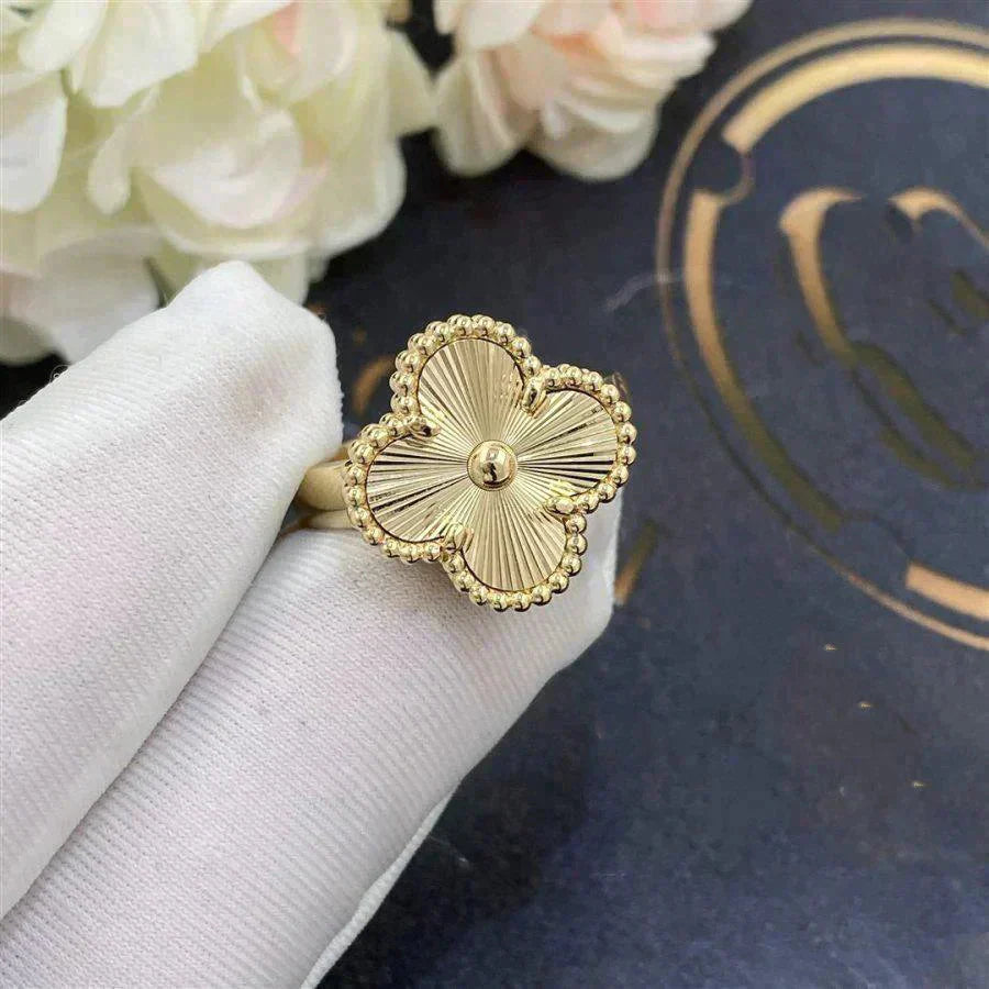 [Vellora-Opalyn]CLOVER GOLD RING