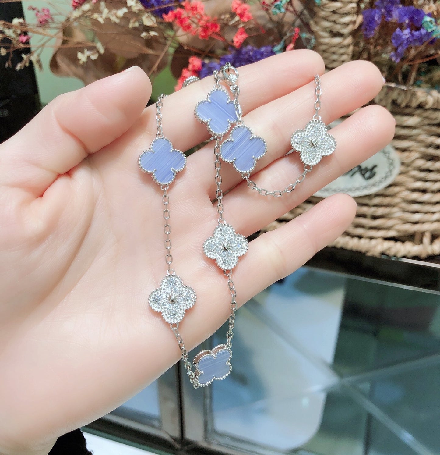 [Vellora-Opalyn]CLOVERS THE 10-MOTIFS CHALCEDONY DIAMONDS SILVER NECKLACE