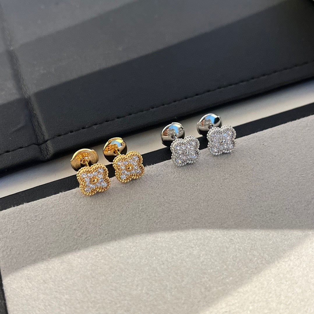 [Vellora-Opalyn]CLOVER MINI DIAMOND STUD EARRINGS