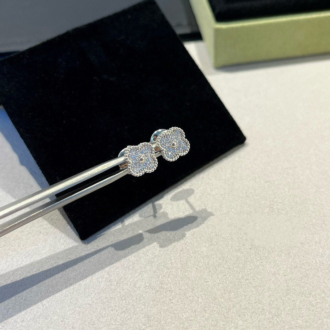 [Vellora-Opalyn]CLOVER MINI DIAMOND STUD EARRINGS