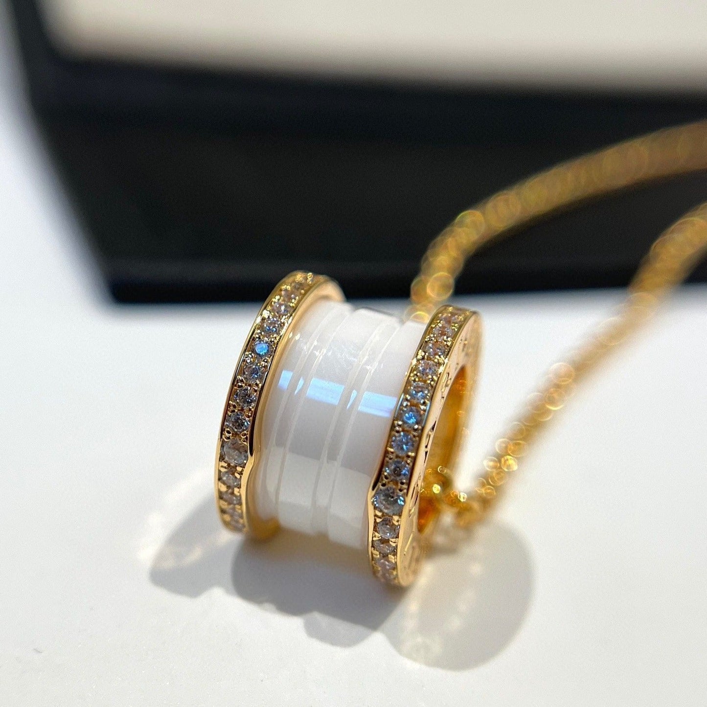 [Vellora-Opalyn]ZERO 1 WHITE CERAMIC DIAMOND PINK GOLD NECKLACE